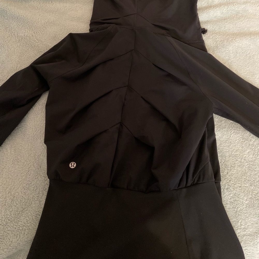 Black Zip Up Lululemon Running Jacket